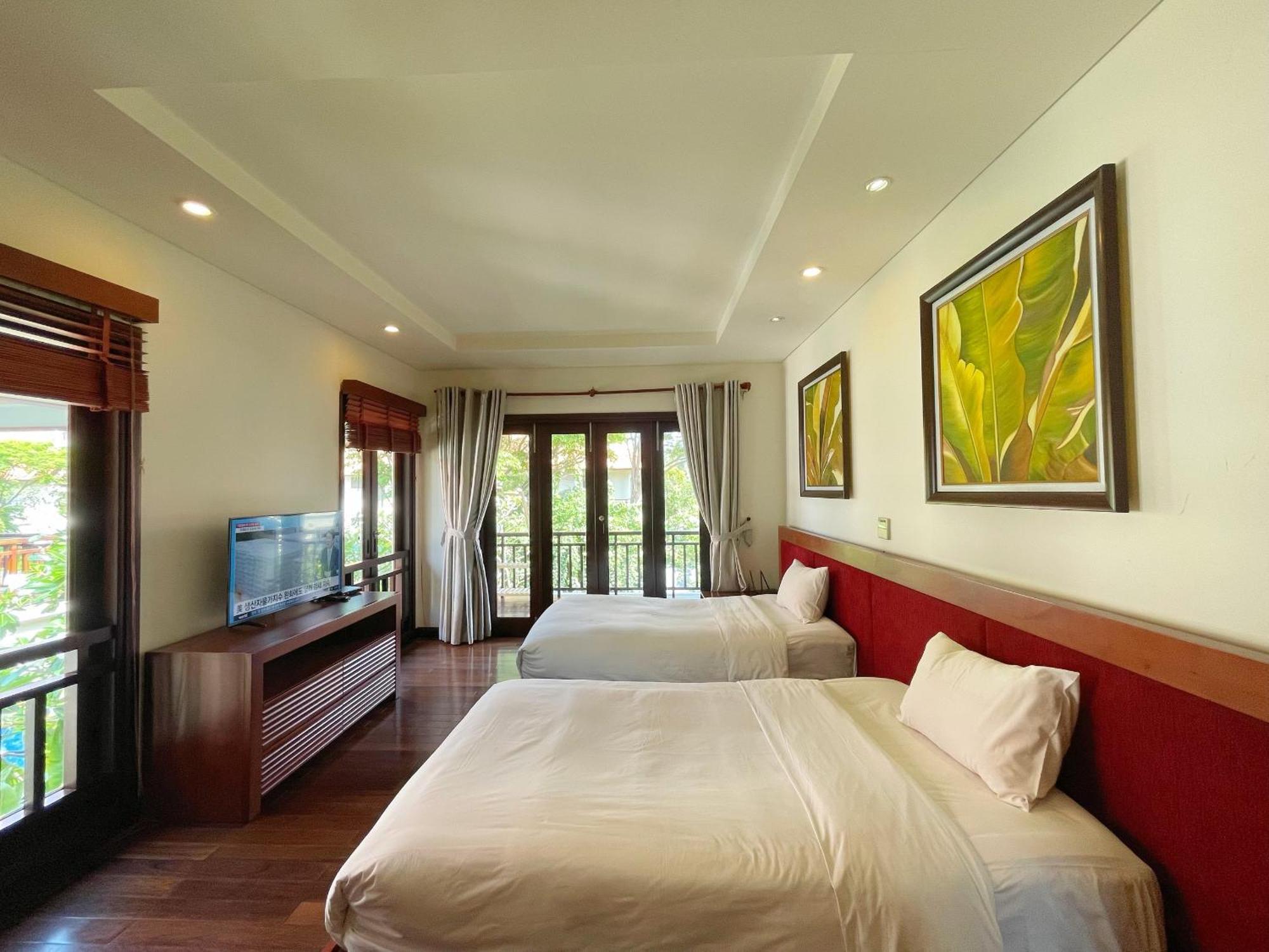 Tropical Pool Villas Da Nang Exterior photo
